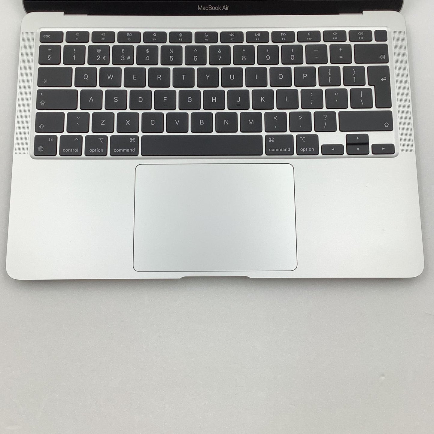 【全額返金保証】【最速発送】Apple MacBook Air Air 13.3インチ 2020 M1 8コア 8GB SSD 256GB シルバー 97% 超美品 動作確認済