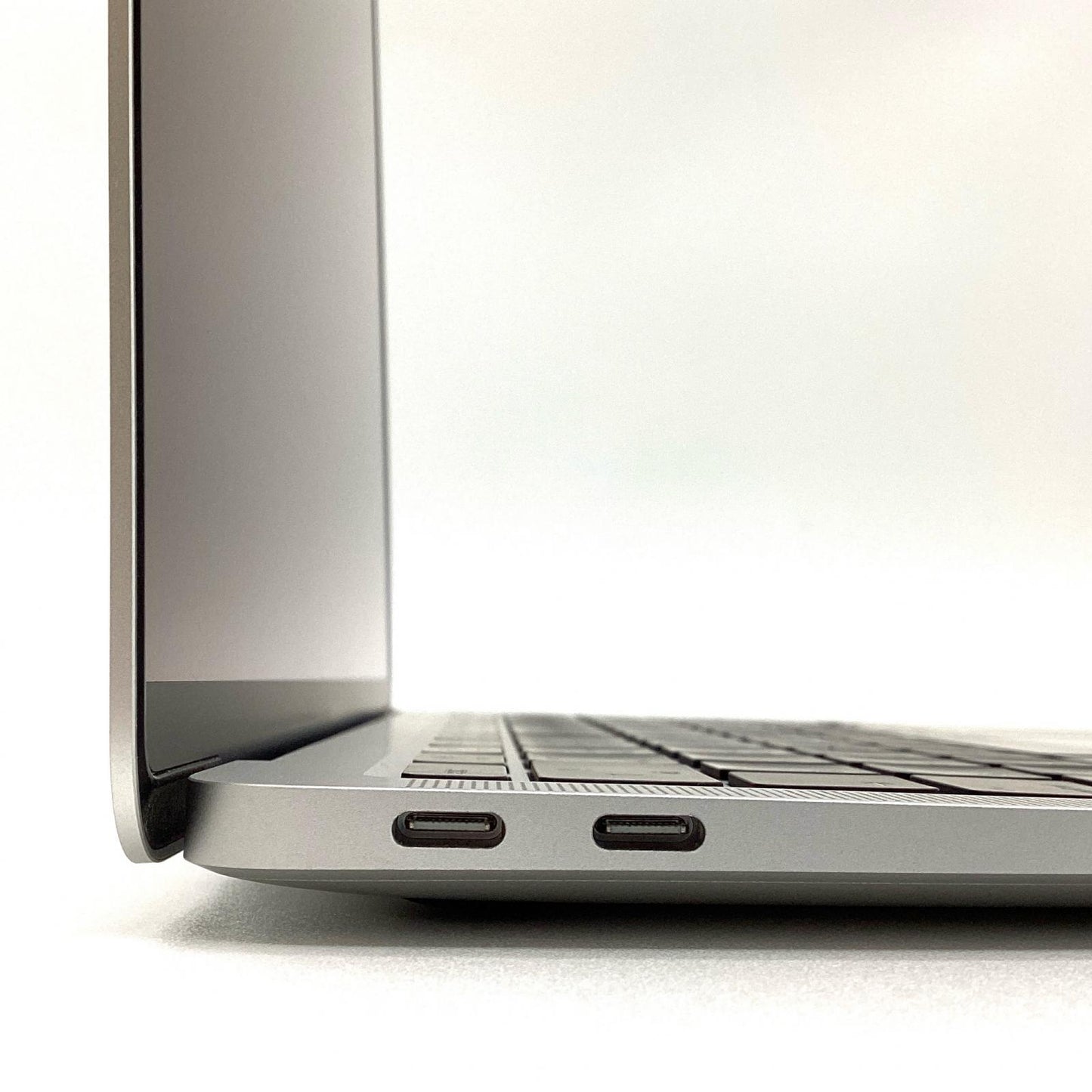 【全額返金保証】【最速発送】Apple MacBook M1, 2020 Air 13インチ 2020 Apple M1 8GB SSD 256GB シルバー 99% 美品 動作確認済