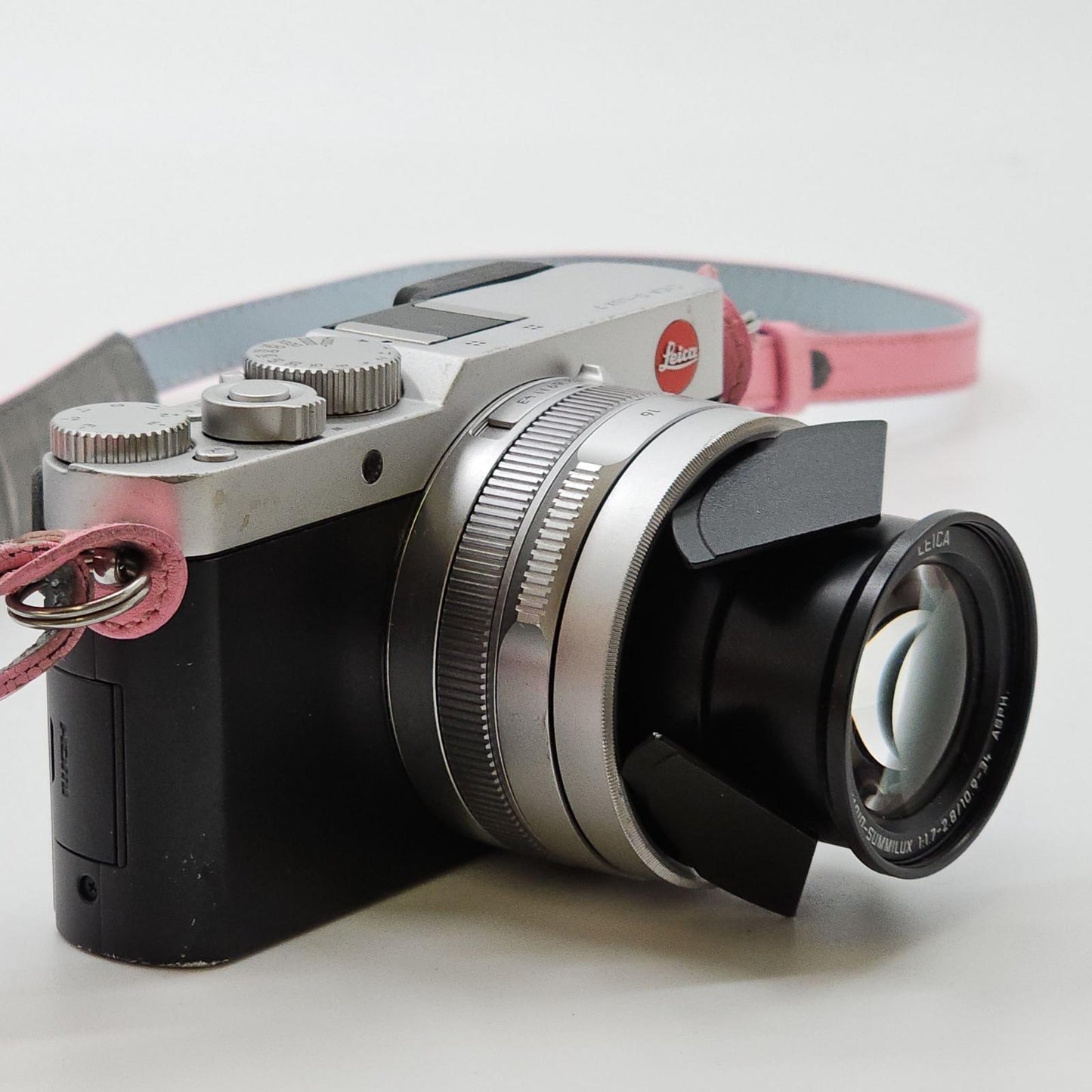 【全額返金保証】【最速発送】Leica コンパクトデジタルカメラ D-LUX7 シルバー 動作確認済