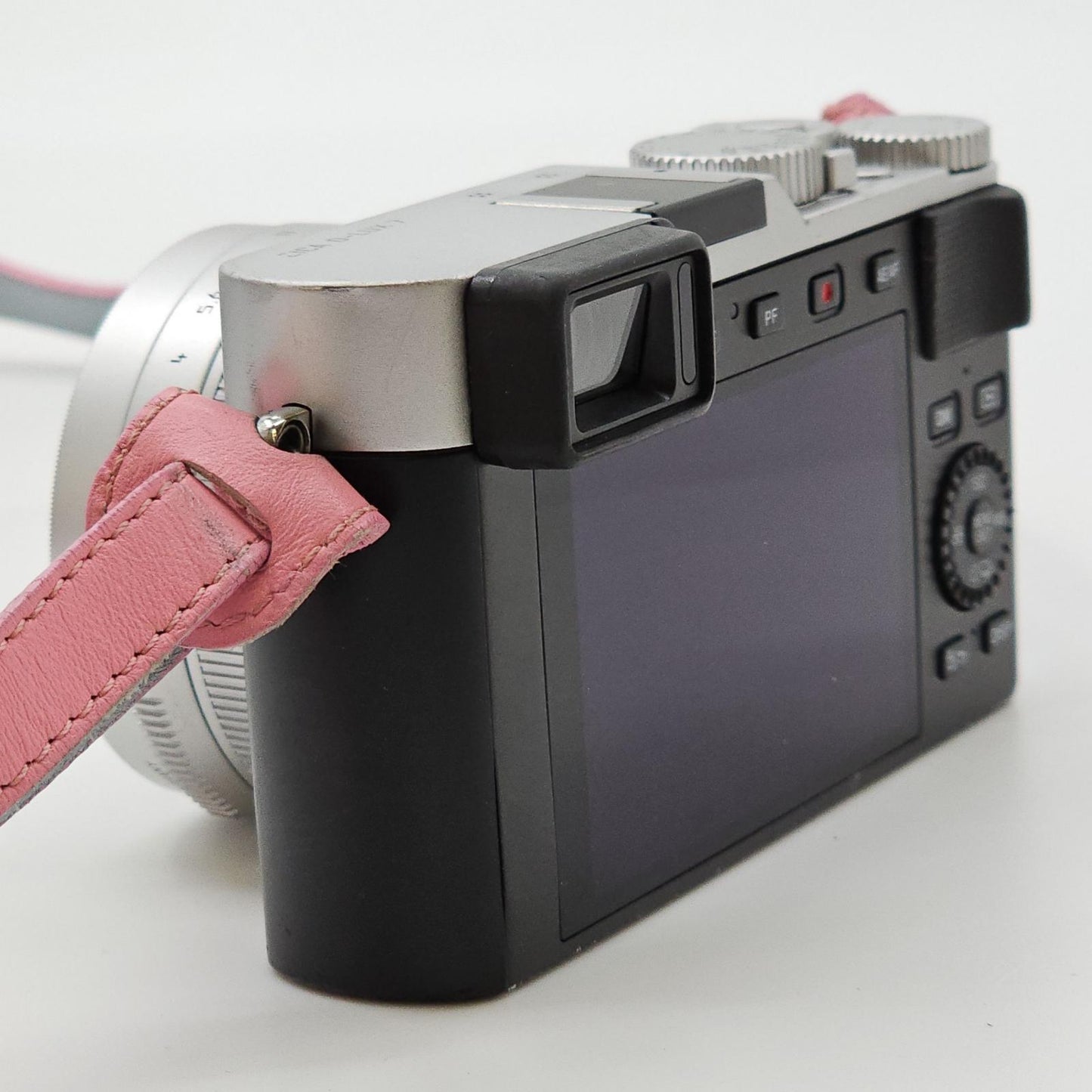 【全額返金保証】【最速発送】Leica コンパクトデジタルカメラ D-LUX7 シルバー 動作確認済