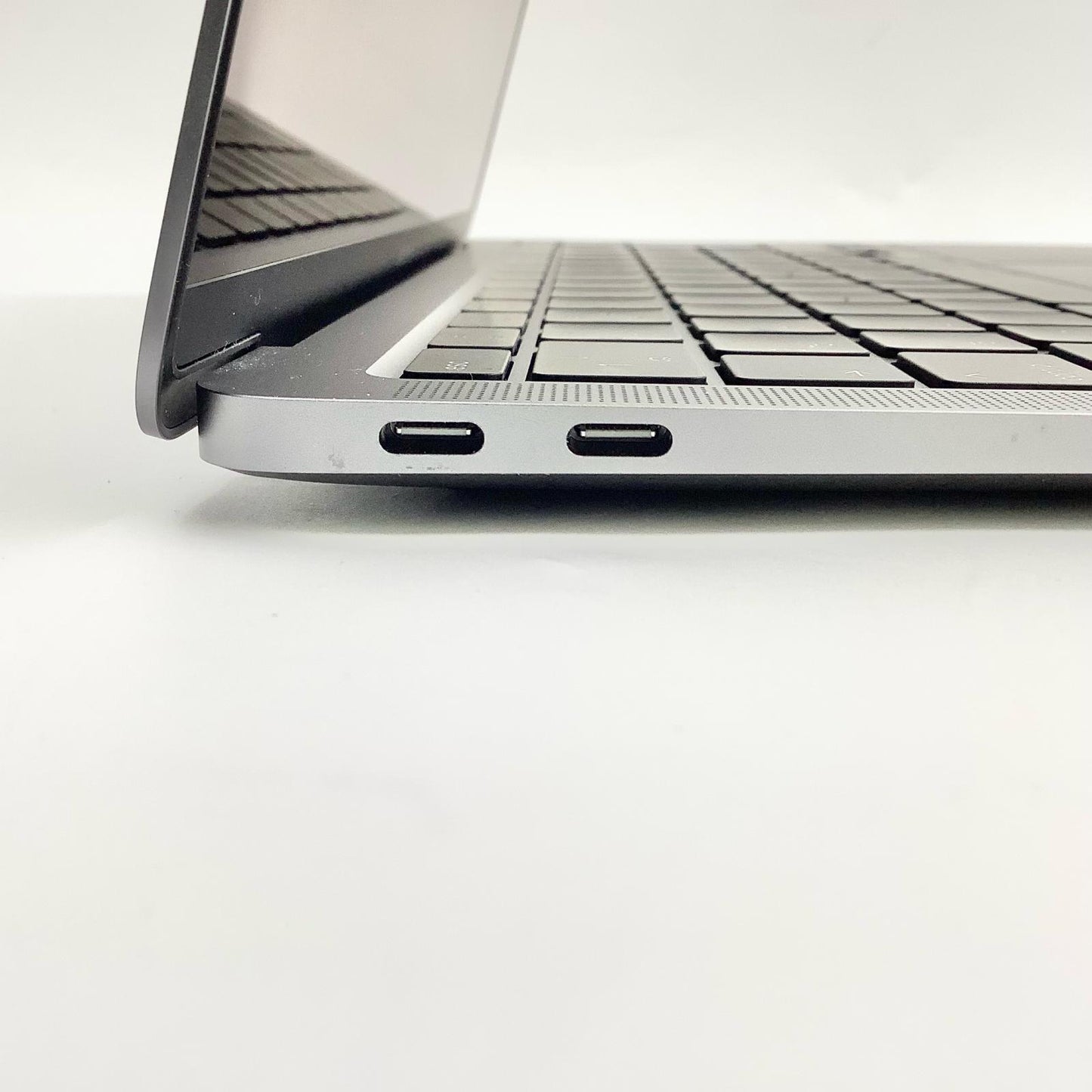 【全額返金保証】【最速発送】Apple MacBook Air 13インチ 2020 Apple M1 8GB SSD 256GB スペースグレイ 99% 動作確認済