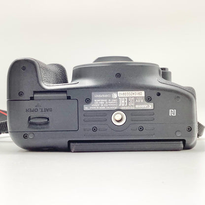 【全額返金保証】【最速発送】Canon デジタル一眼 EOS 8000D ボディ ブラック 動作確認済