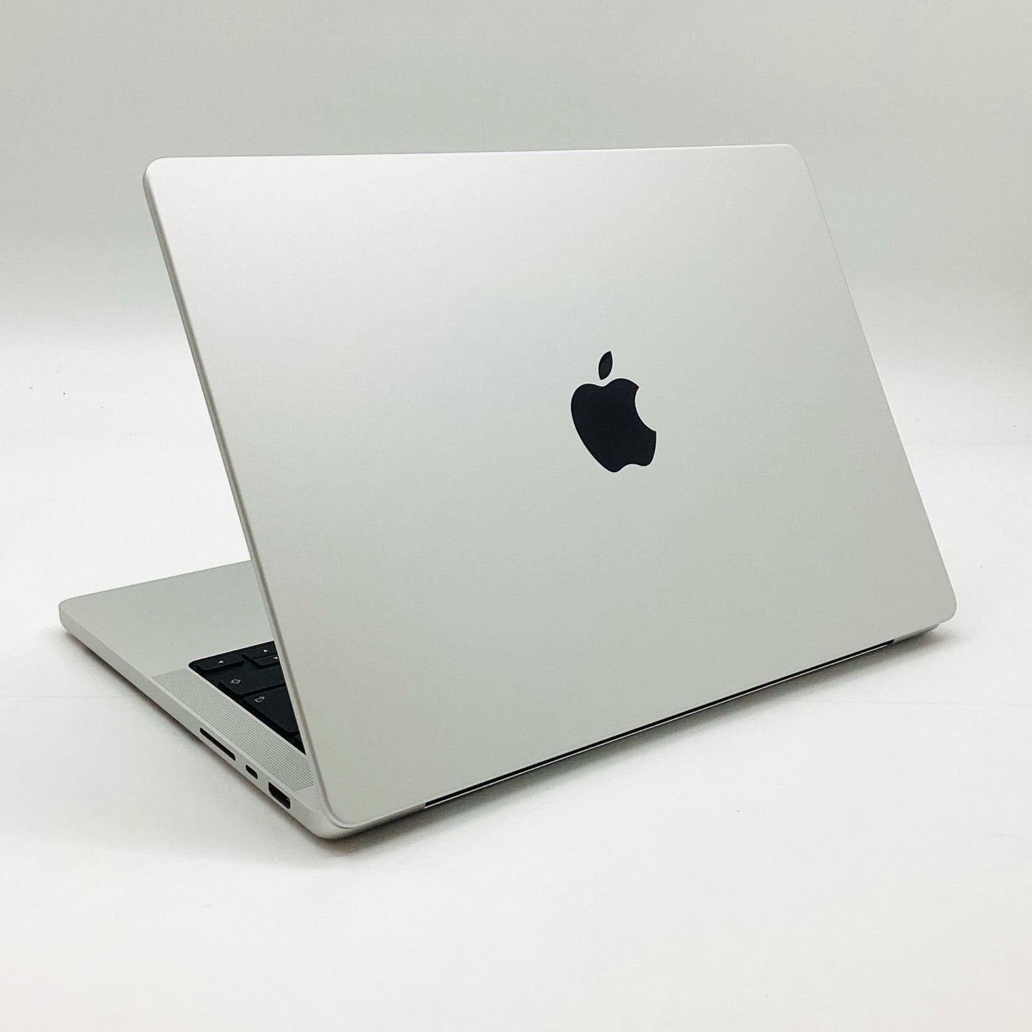 【全額返金保証】【最速発送】Apple MacBook Pro 14インチ 2023 Apple M3 Pro 18GB SSD 512GB シルバー 100% 超美品 動作確認済