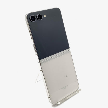 【最速発送】SAMSUNG Galaxy Z Flip 5 256GB クリーム au SCG23【難有】