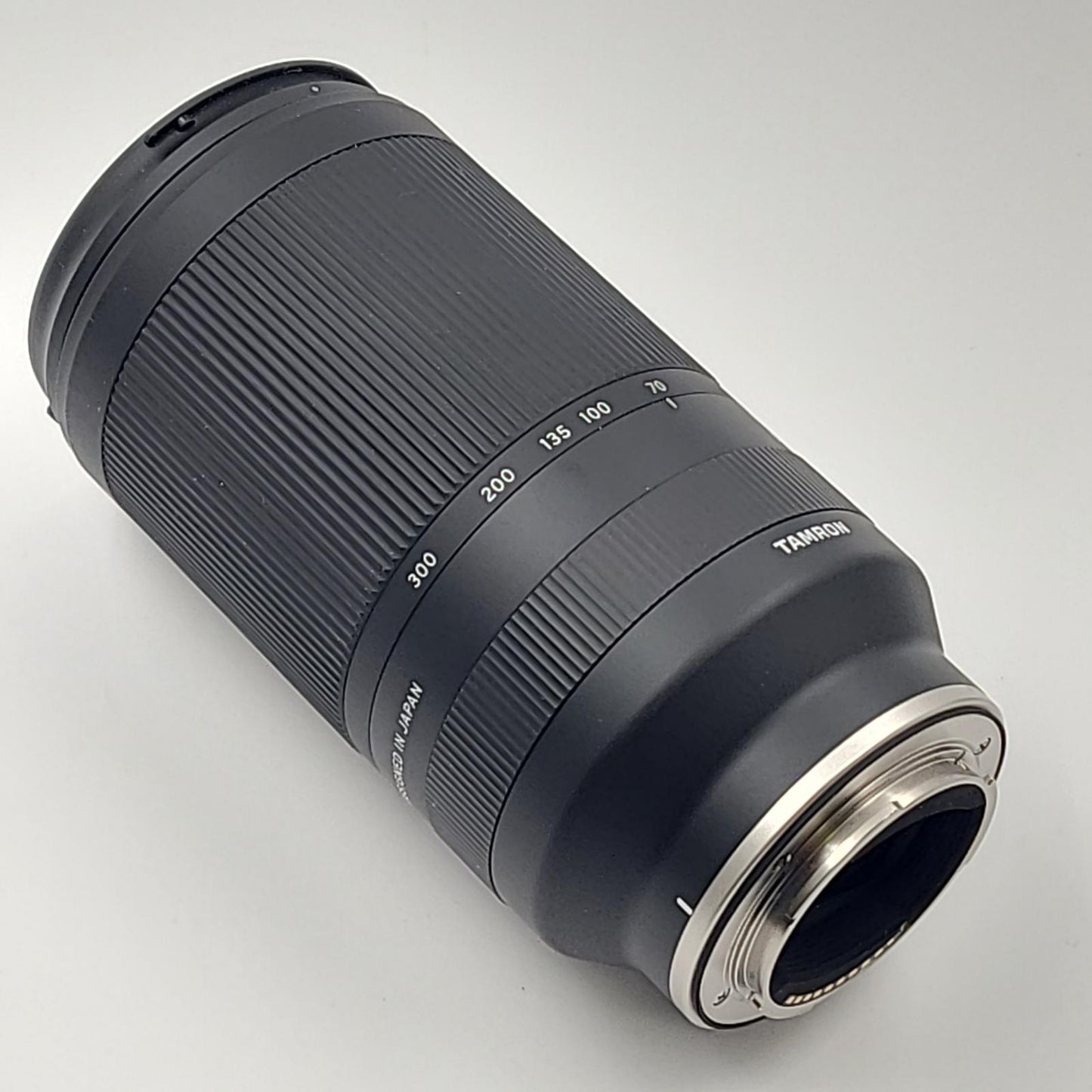 【全額返金保証】【最速発送】TAMRON 70-300mm F/4.5-6.3 Di III RXD (Model A047) 美品 動作確認済