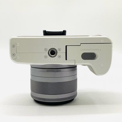 【全額返金保証】【最速発送】Canon デジタル一眼 EOS Kiss M2 EF-M15-45 IS STM レンズキット ホワイト 美品 動作確認済