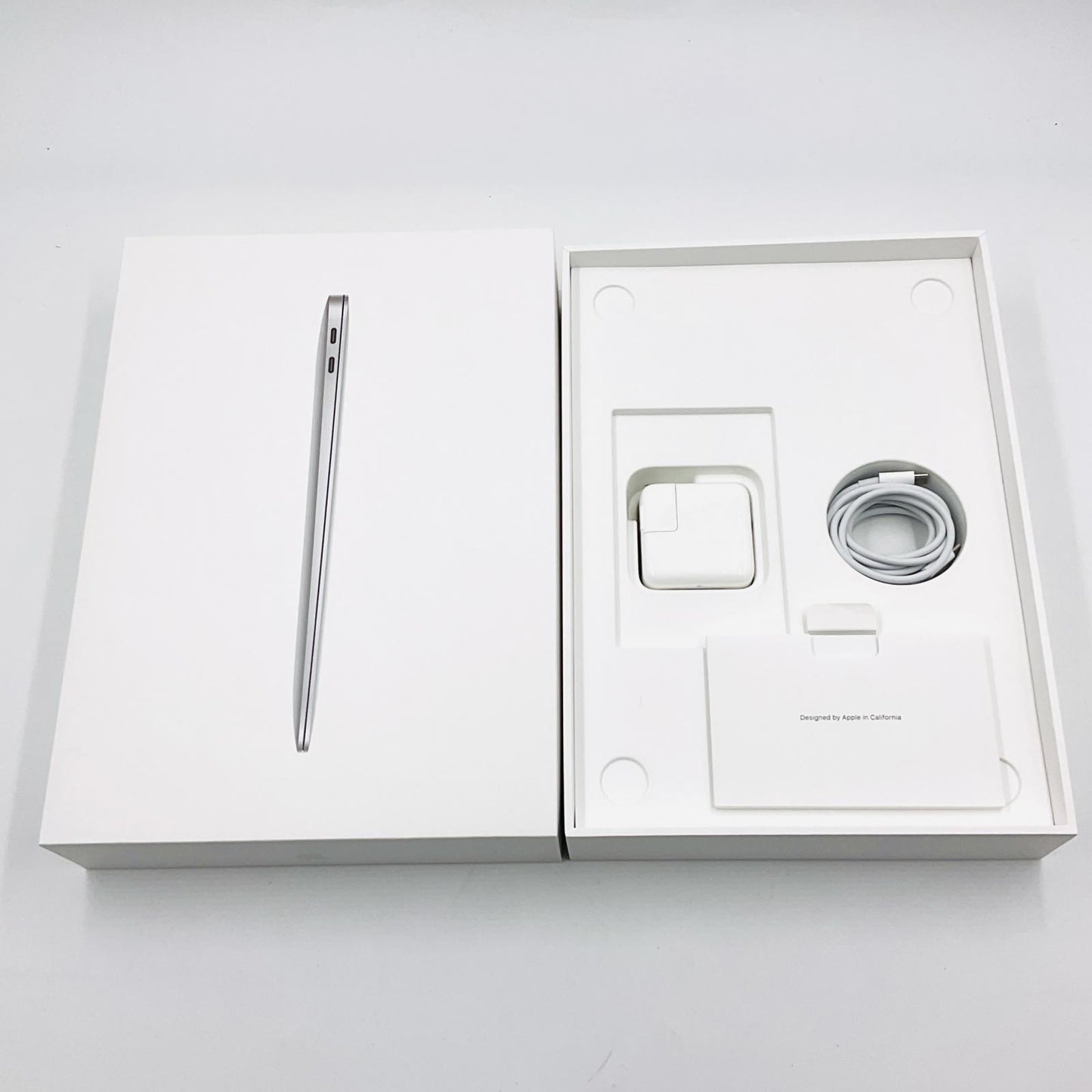 【全額返金保証】【最速発送】Apple MacBook Air 13.3インチ 2020 Apple M1 8GB SSD 256GB シルバー 100% 美品 動作確認済