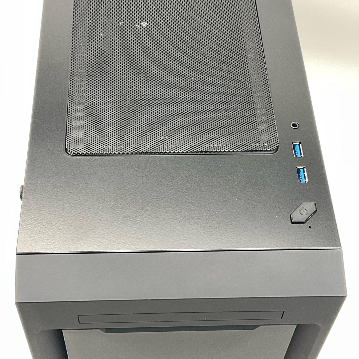 【全額返金保証】【最速発送】iiyama LEVEL-M77M-144F-RL8X ILeDEs-M77M-A144F-RL8XB Intel Core i5 14400F 16GB M.2 SSD 1TB NVIDIA GeForce RTX 4060 超美品 動作確認済