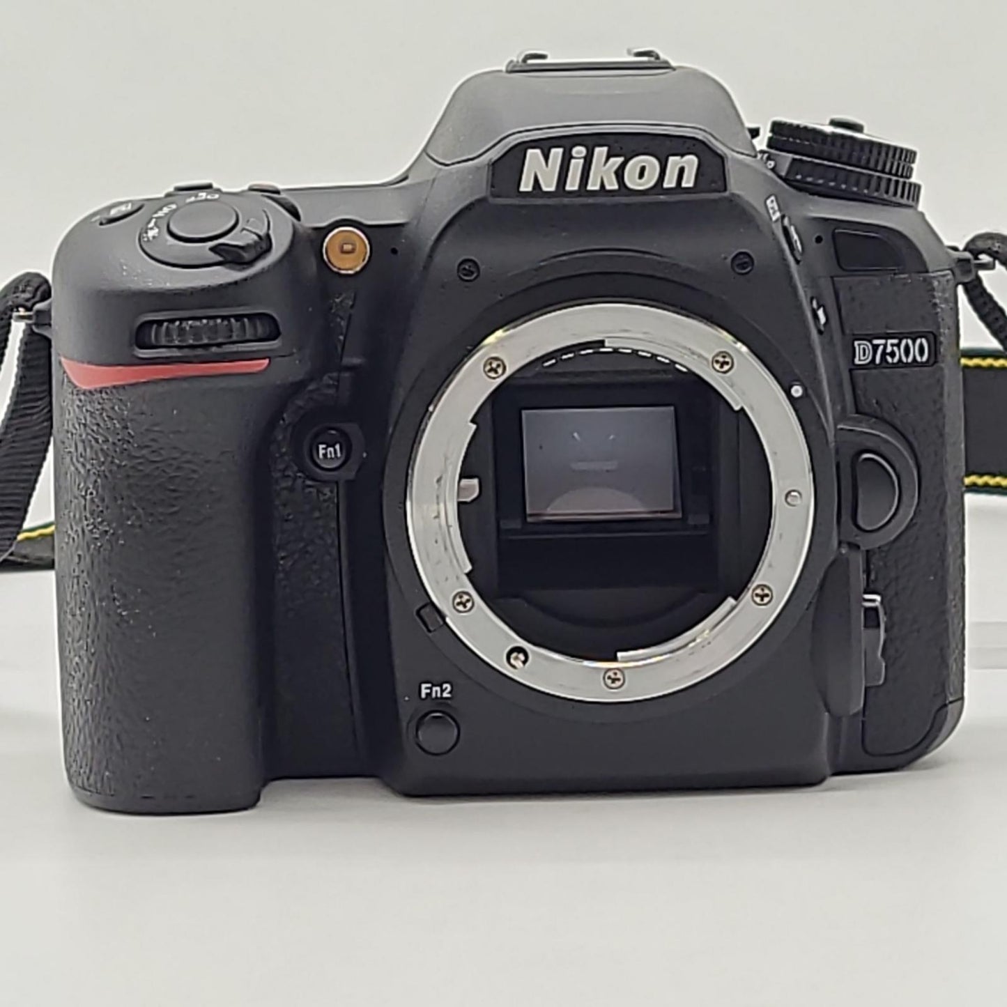 【全額返金保証】【最速発送】Nikon デジタル一眼 D7500 ボディ ブラック 美品 動作確認済
