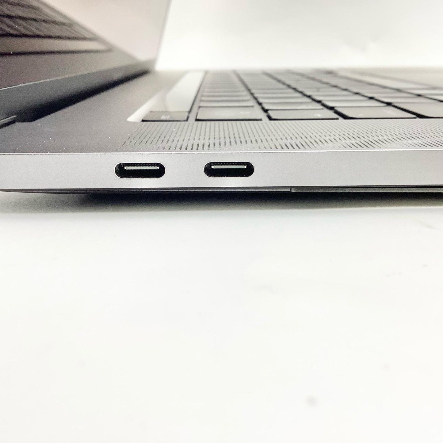 【全額返金保証】【最速発送】Apple MacBook Pro 16インチ 2019 Intel Core i9 2.3GHz 16GB SSD 1TB スペースグレイ 83% 動作確認済