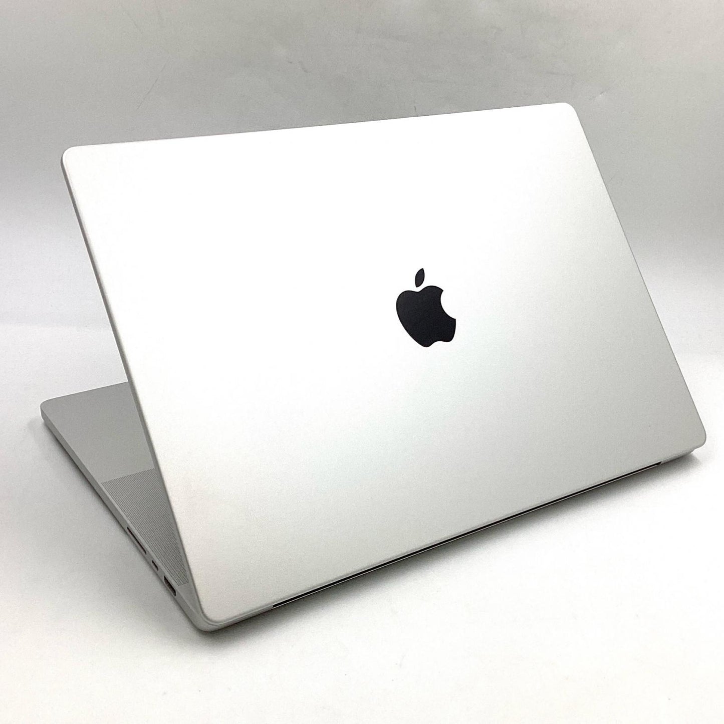 【全額返金保証】【最速発送】Apple MacBook Pro 16.2インチ 2021 Apple M1 Max 32GB SSD 1TB シルバー 86% 動作確認済