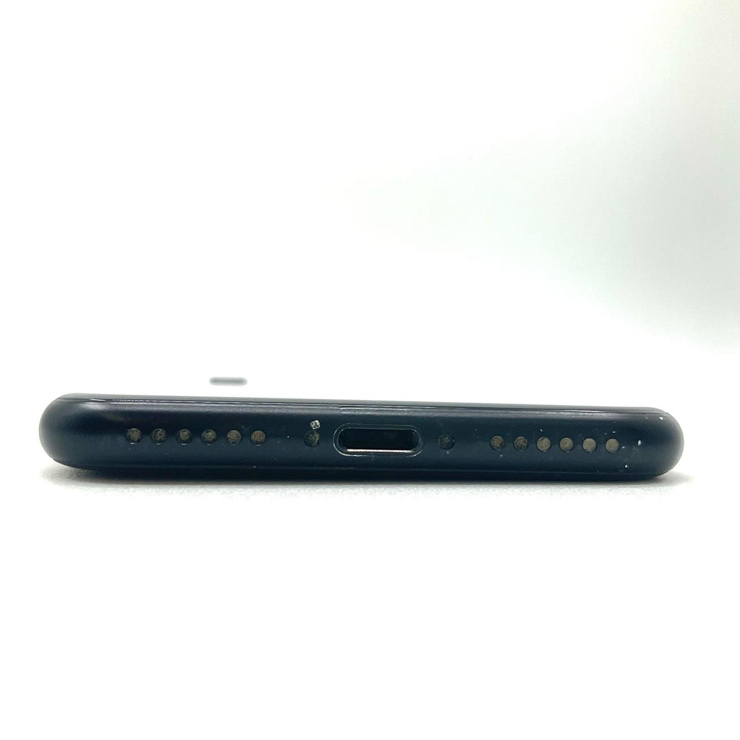 【全額返金保証】【最速発送】Apple iPhone iPhone SE（第2世代） 256GB ブラック docomo 白ロム 動作確認済 78%