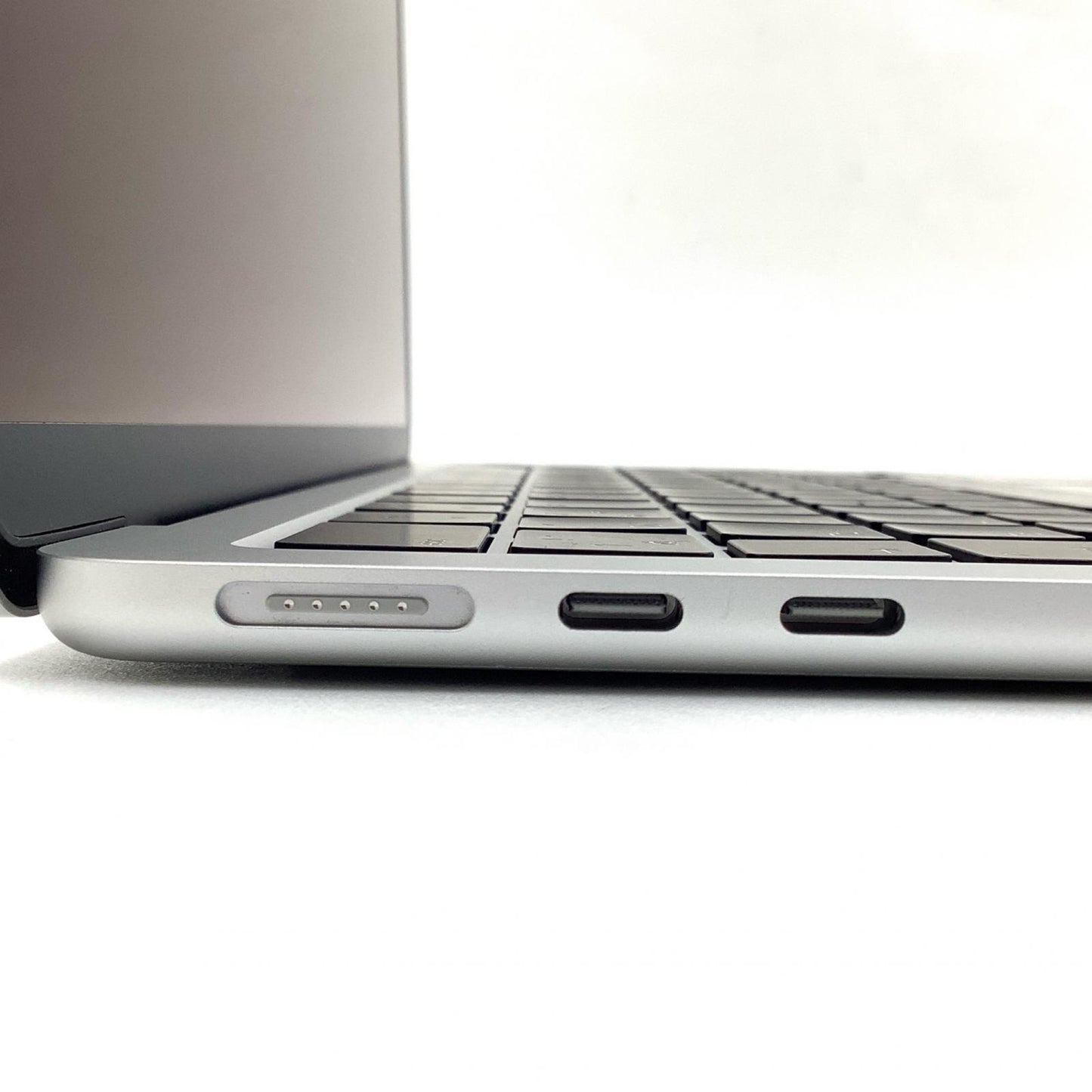 【全額返金保証】【最速発送】Apple MacBook Air 13インチ 2022 M2 24GB SSD 512GB シルバー 99% 美品 動作確認済