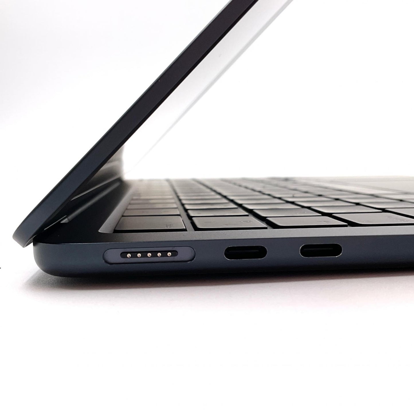 【全額返金保証】【最速発送】Apple MacBook Air 13.6インチ 2022 Apple M2 24GB SSD 1TB ミッドナイト 99% 動作確認済
