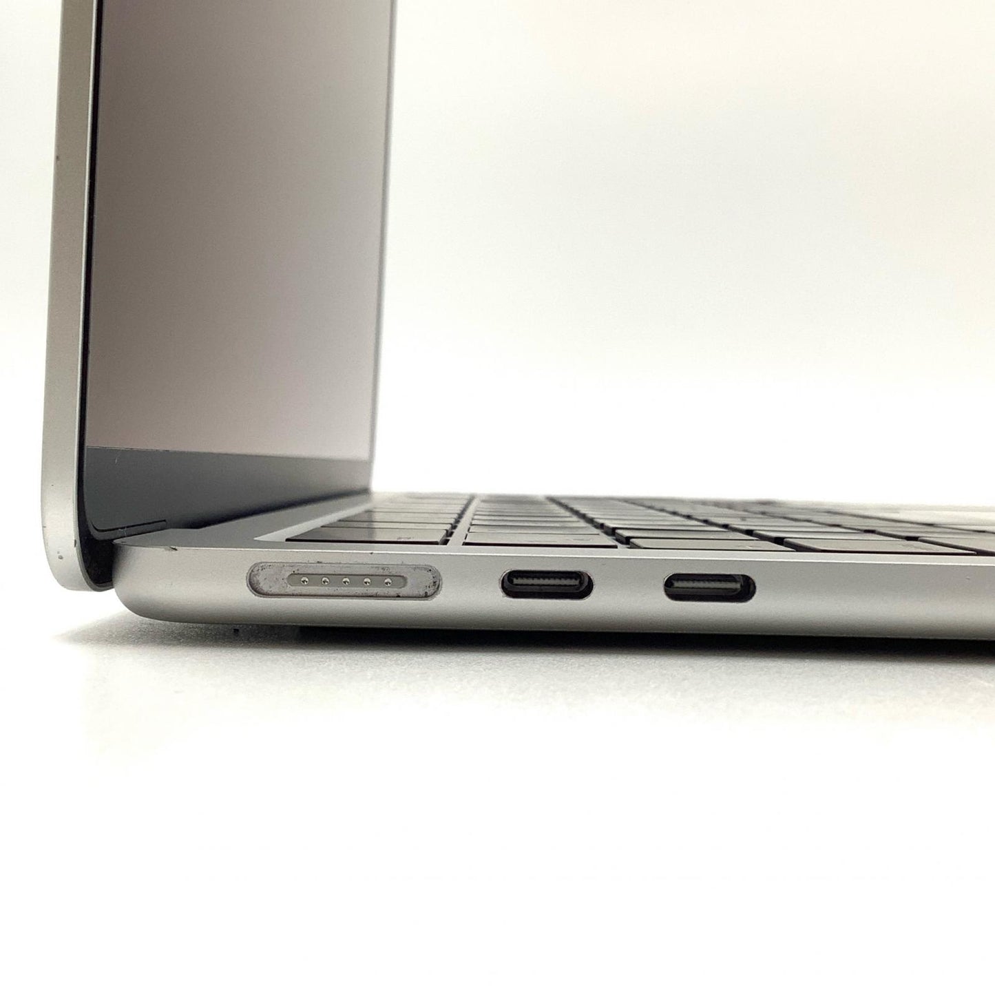 【全額返金保証】【最速発送】Apple MacBook Air 13.6インチ 2022 Apple M2 24GB SSD 1TB シルバー 87% 動作確認済