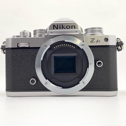 【全額返金保証】【最速発送】Nikon デジタル一眼 Z fc  シルバー 超美品 動作確認済
