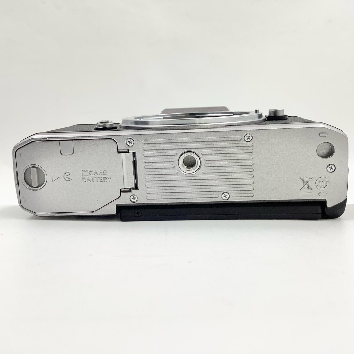 【全額返金保証】【最速発送】Nikon デジタル一眼 Z fc  シルバー 超美品 動作確認済