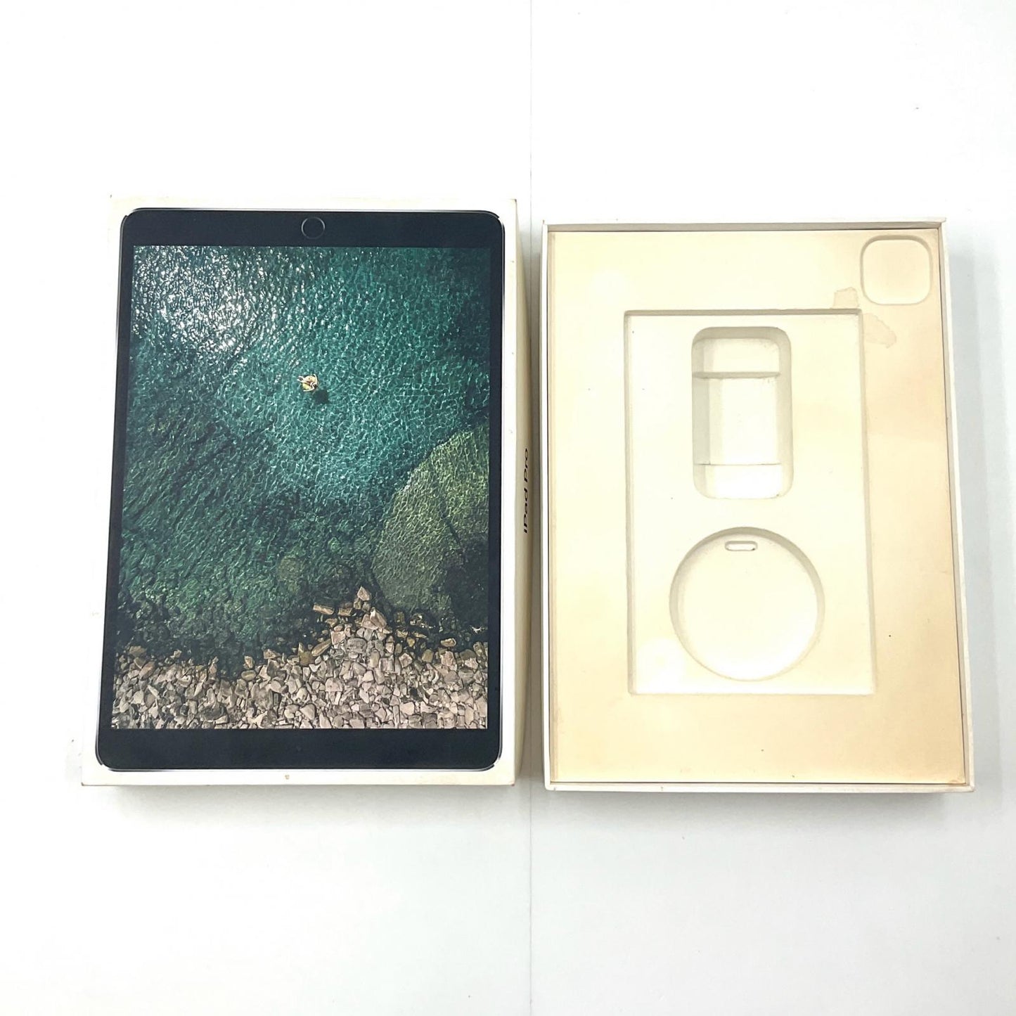 【全額返金保証】【最速発送】Apple iPad Pro 11インチ 第3世代 128GB スペースグレイ WiFi+Cellular au 動作確認済