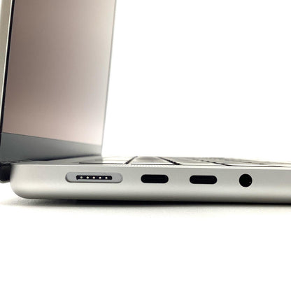 【全額返金保証】【最速発送】Apple MacBook Pro 14.2インチ 2023 Apple M3 8コア 8GB SSD 512GB シルバー 97% 美品 動作確認済