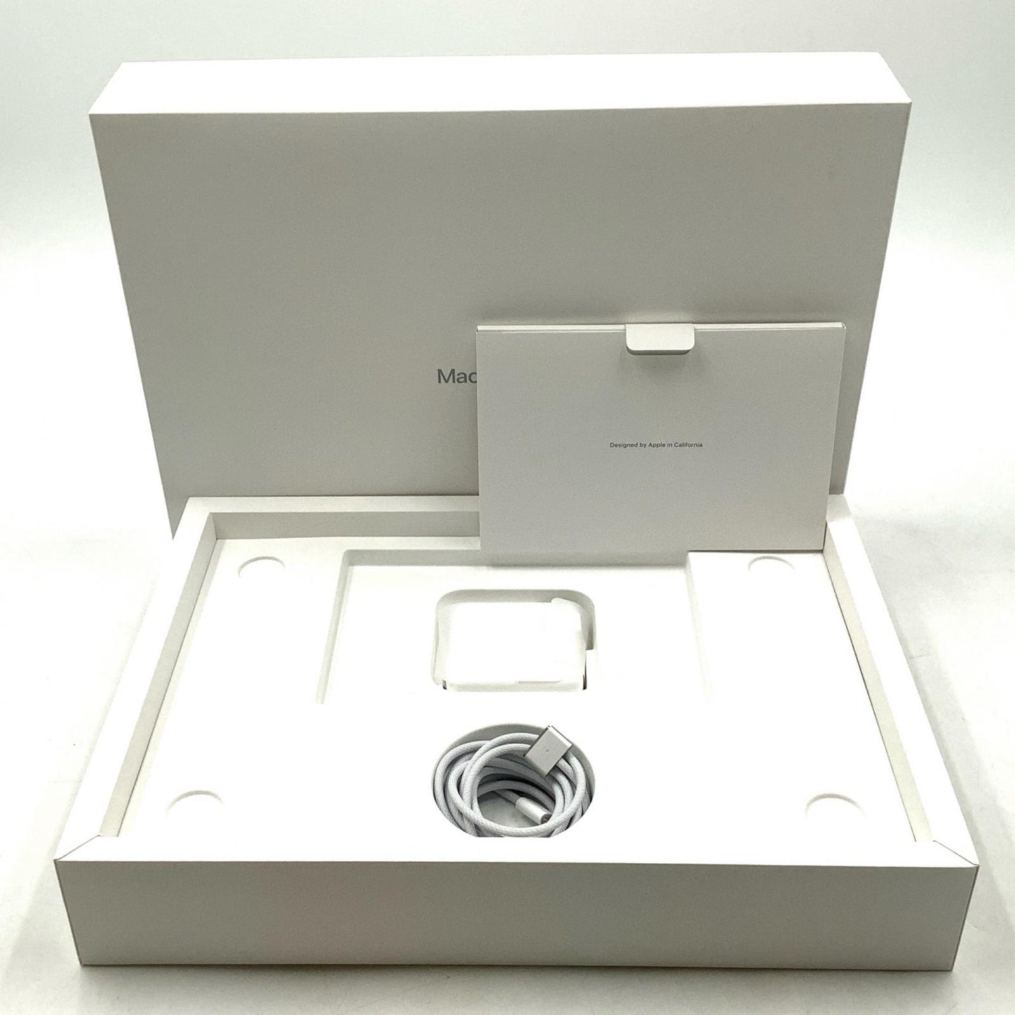 【全額返金保証】【最速発送】Apple MacBook Pro 14.2インチ 2023 Apple M3 8コア 8GB SSD 512GB シルバー 97% 美品 動作確認済