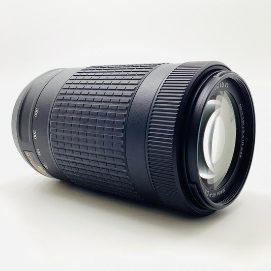【全額返金保証】【最速発送】Nikon AF-P DX NIKKOR 70-300mm f/4.5-6.3G ED VR 美品 動作確認済