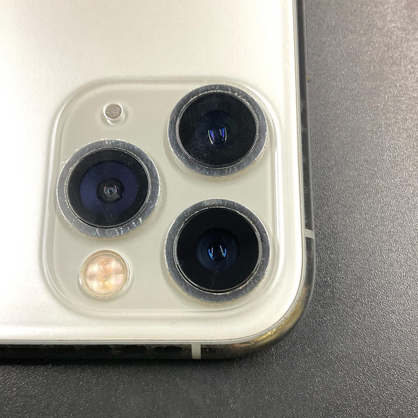 【全額返金保証】【最速発送】Apple iPhone iPhone 11 Pro 256GB シルバー Softbank 白ロム 動作確認済 70%