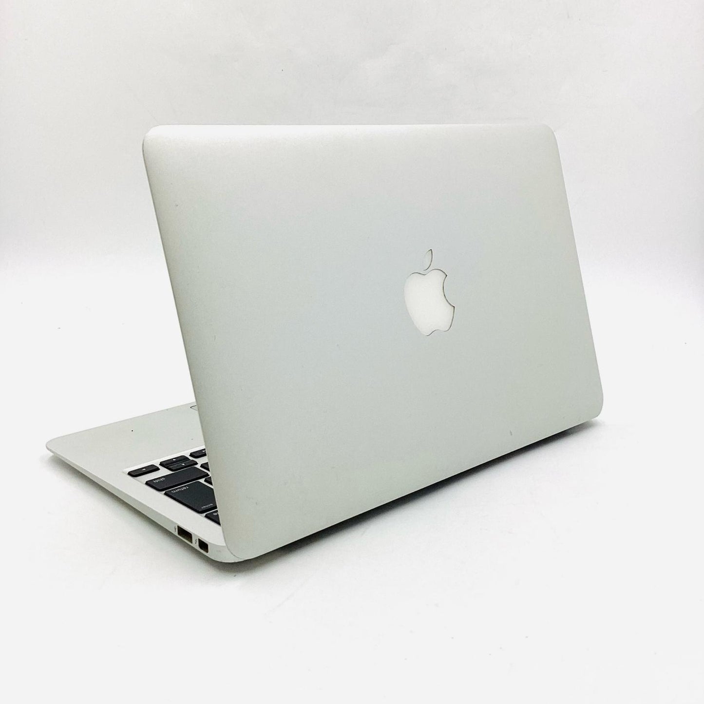 【最速発送】Apple MacBook Air 11.6インチ 2013 intel core i5 4GB SSD 128GB シルバー 77.8%【難有】
