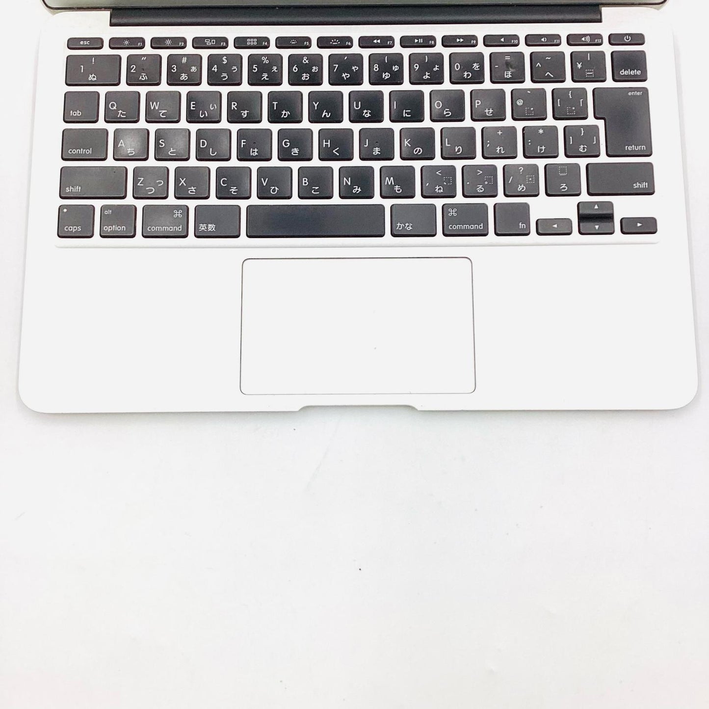 【最速発送】Apple MacBook Air 11.6インチ 2013 intel core i5 4GB SSD 128GB シルバー 77.8%【難有】