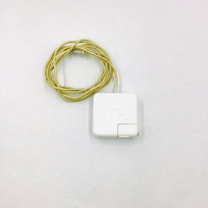 【最速発送】Apple MacBook Air 11.6インチ 2013 intel core i5 4GB SSD 128GB シルバー 77.8%【難有】