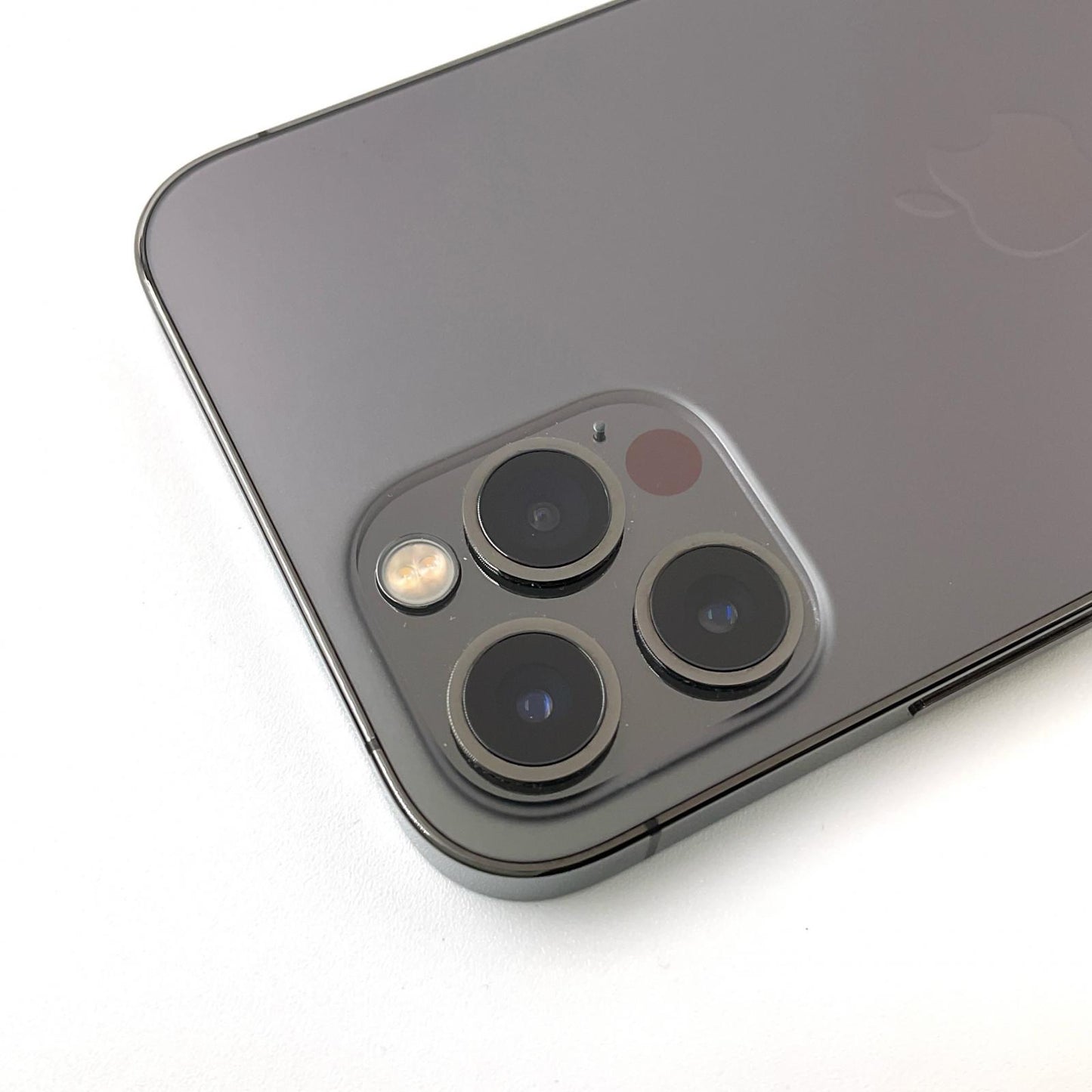 【全額返金保証】【最速発送】Apple iPhone iPhone 12 Pro 256GB グラファイト au 白ロム 動作確認済 84%