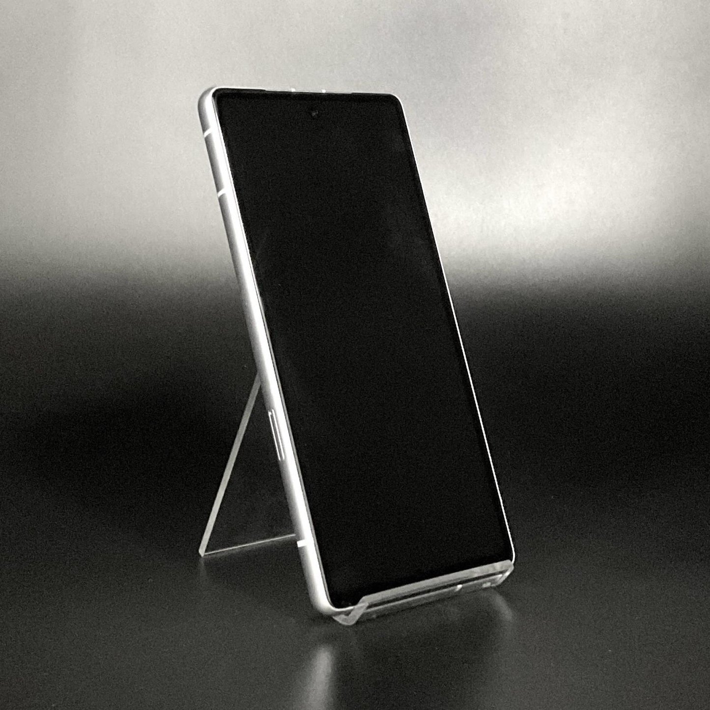 【全額返金保証】【最速発送】Google Pixel 7a 128GB スノー docomo G82U8 動作確認済