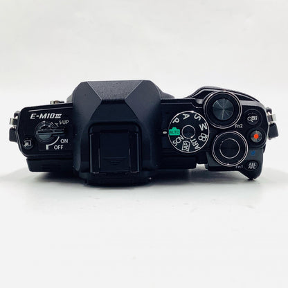 【全額返金保証】【最速発送】OLYMPUS デジタル一眼 OM-D E-M10 Mark III ボディ ブラック 美品 動作確認済