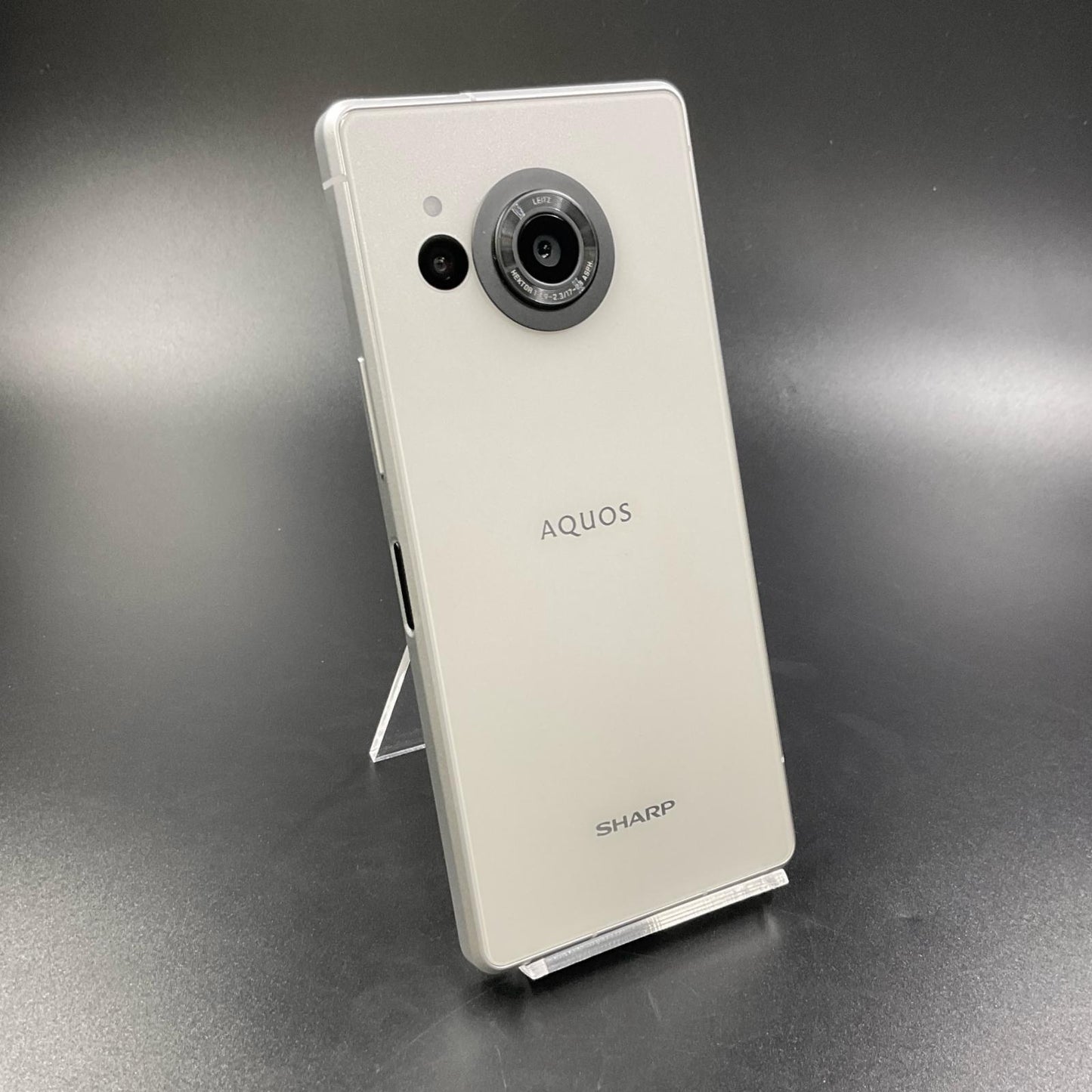 【全額返金保証】【最速発送】SHARP AQUOS R8 256GB クリーム 楽天モバイル SH-R80 白ロム 動作確認済