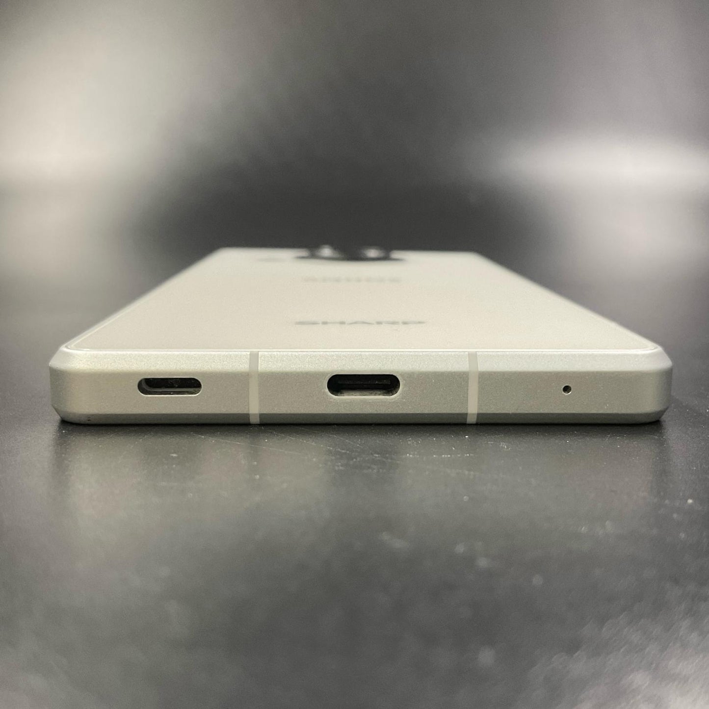 【全額返金保証】【最速発送】SHARP AQUOS R8 256GB クリーム 楽天モバイル SH-R80 白ロム 動作確認済
