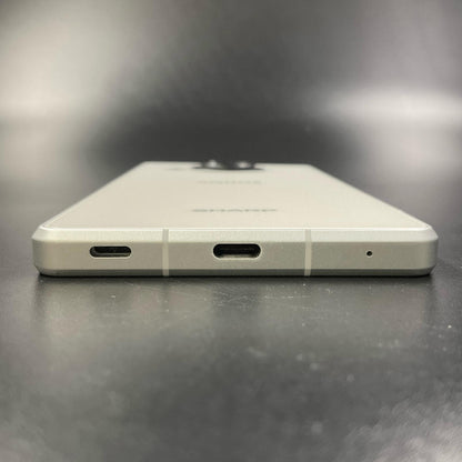 【全額返金保証】【最速発送】SHARP AQUOS R8 256GB クリーム 楽天モバイル SH-R80 白ロム 動作確認済