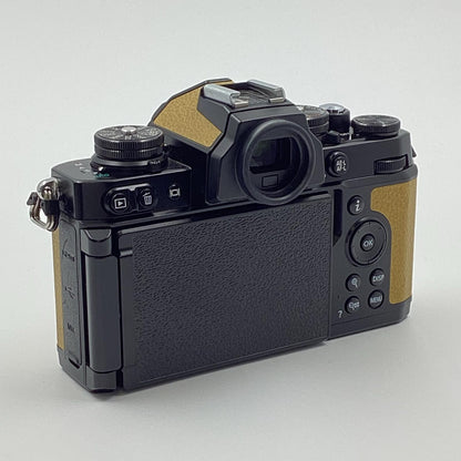 【全額返金保証】【最速発送】Nikon デジタル一眼 Z fc ボディ プレミアムエクステリア マスタードイエロー 美品 動作確認済