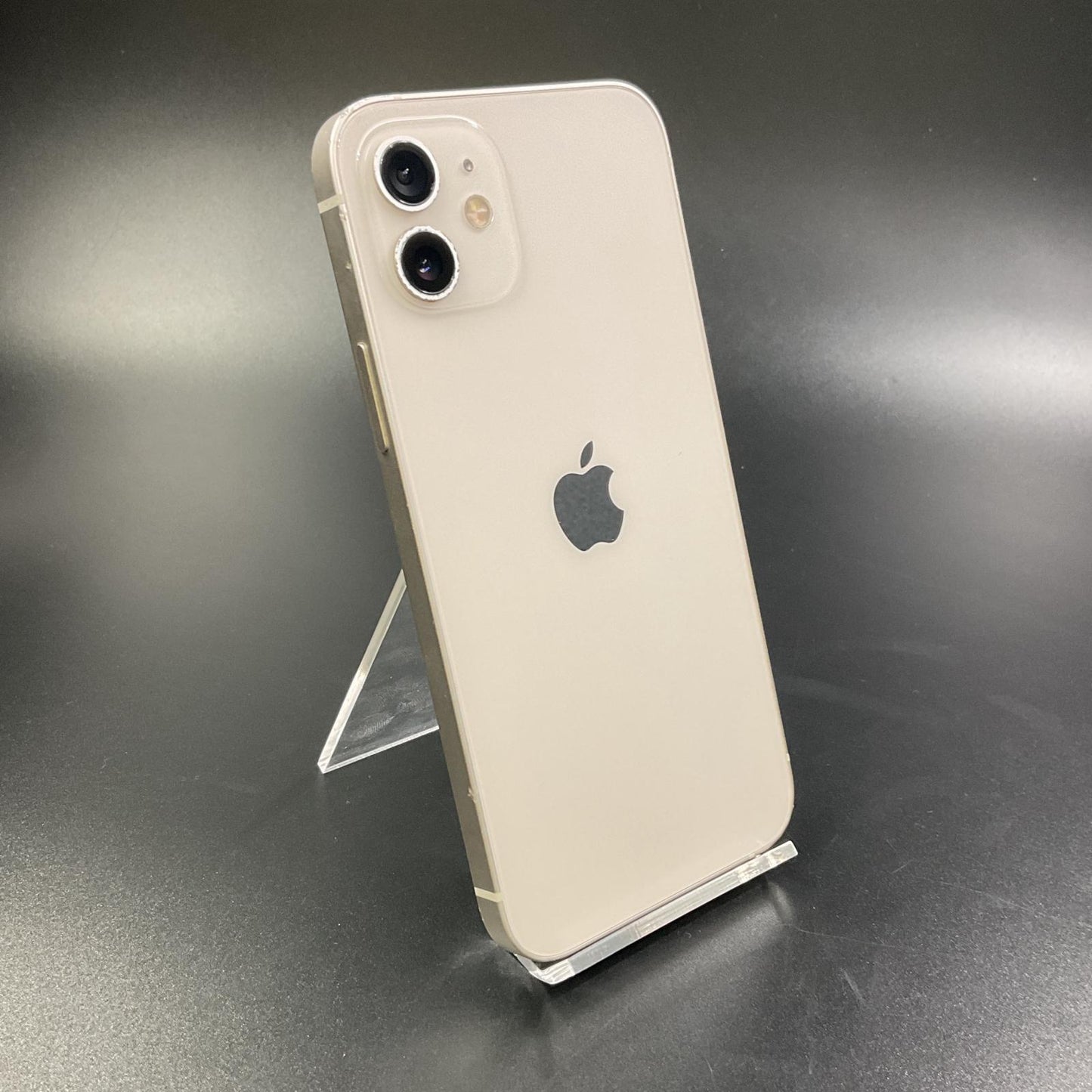 【全額返金保証】【最速発送】Apple iPhone iPhone 12 128GB ホワイト docomo 白ロム 動作確認済 74%