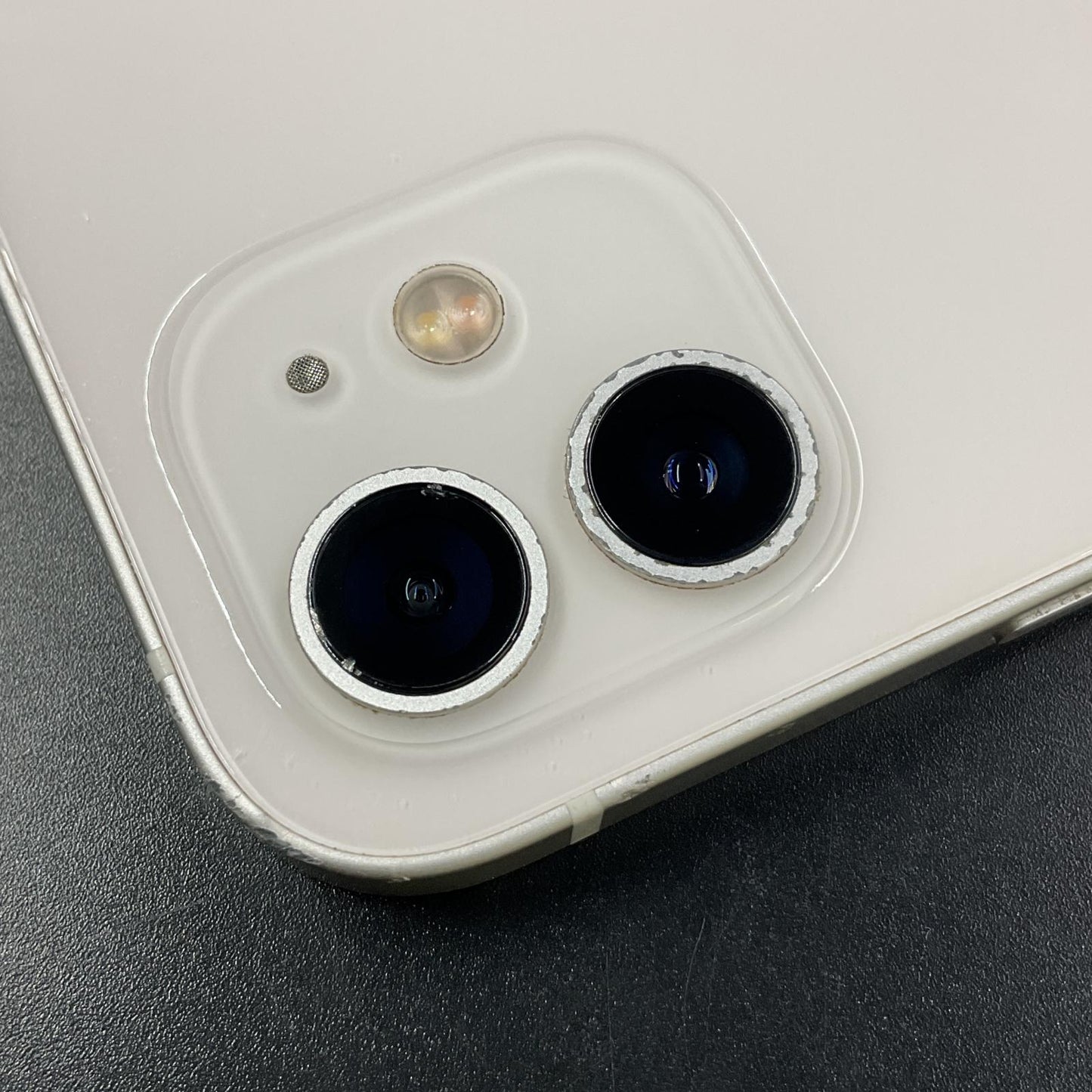 【全額返金保証】【最速発送】Apple iPhone iPhone 12 128GB ホワイト docomo 白ロム 動作確認済 74%