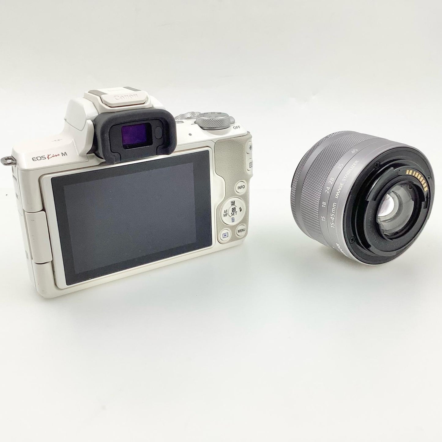 【全額返金保証】【最速発送】Canon デジタル一眼 EOS Kiss M EF-M15-45 IS STM レンズキット ホワイト 動作確認済