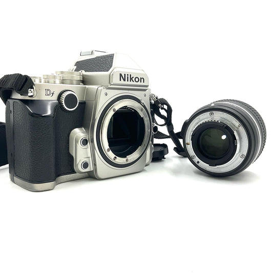 【全額返金保証】【最速発送】Nikon デジタル一眼 Df 50mm f/1.8G Special Editionキット シルバー 動作確認済