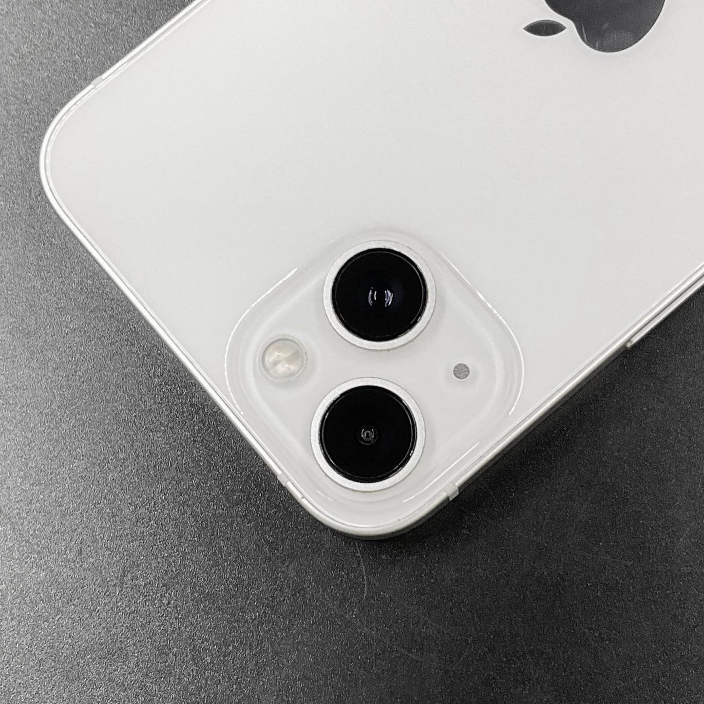 【全額返金保証】【最速発送】Apple iPhone iPhone 13 256GB スターライト docomo 動作確認済 78%
