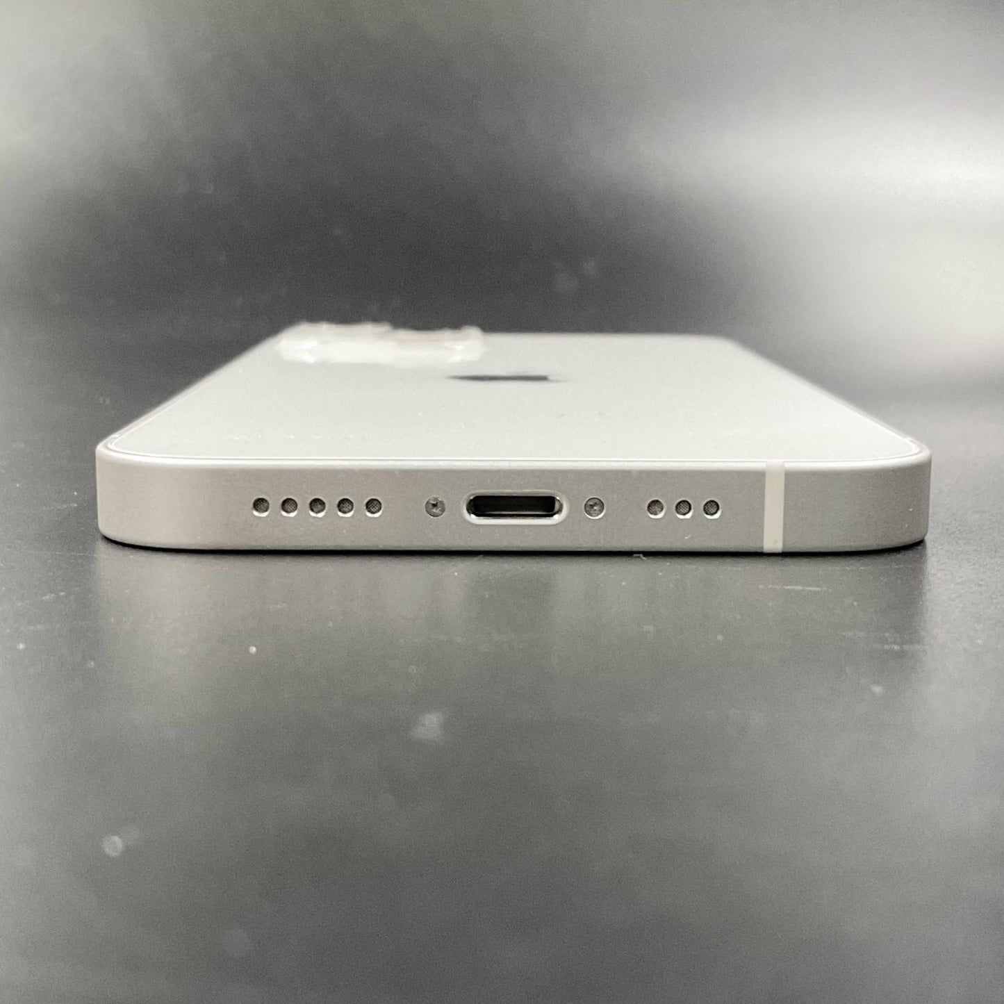 【全額返金保証】【最速発送】Apple iPhone iPhone 13 256GB スターライト docomo 動作確認済 78%