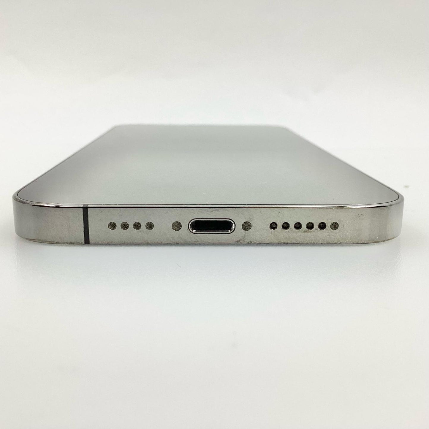 【全額返金保証】【最速発送】Apple iPhone iPhone 13 Pro Max 1TB グラファイト au 動作確認済 84%