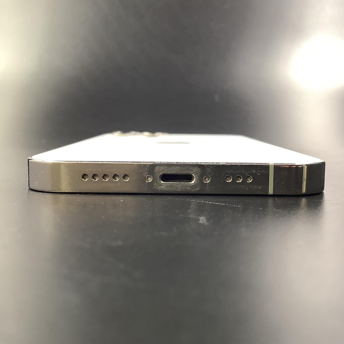 【全額返金保証】【最速発送】Apple iPhone iPhone 12 Pro 128GB シルバー au 動作確認済 77%