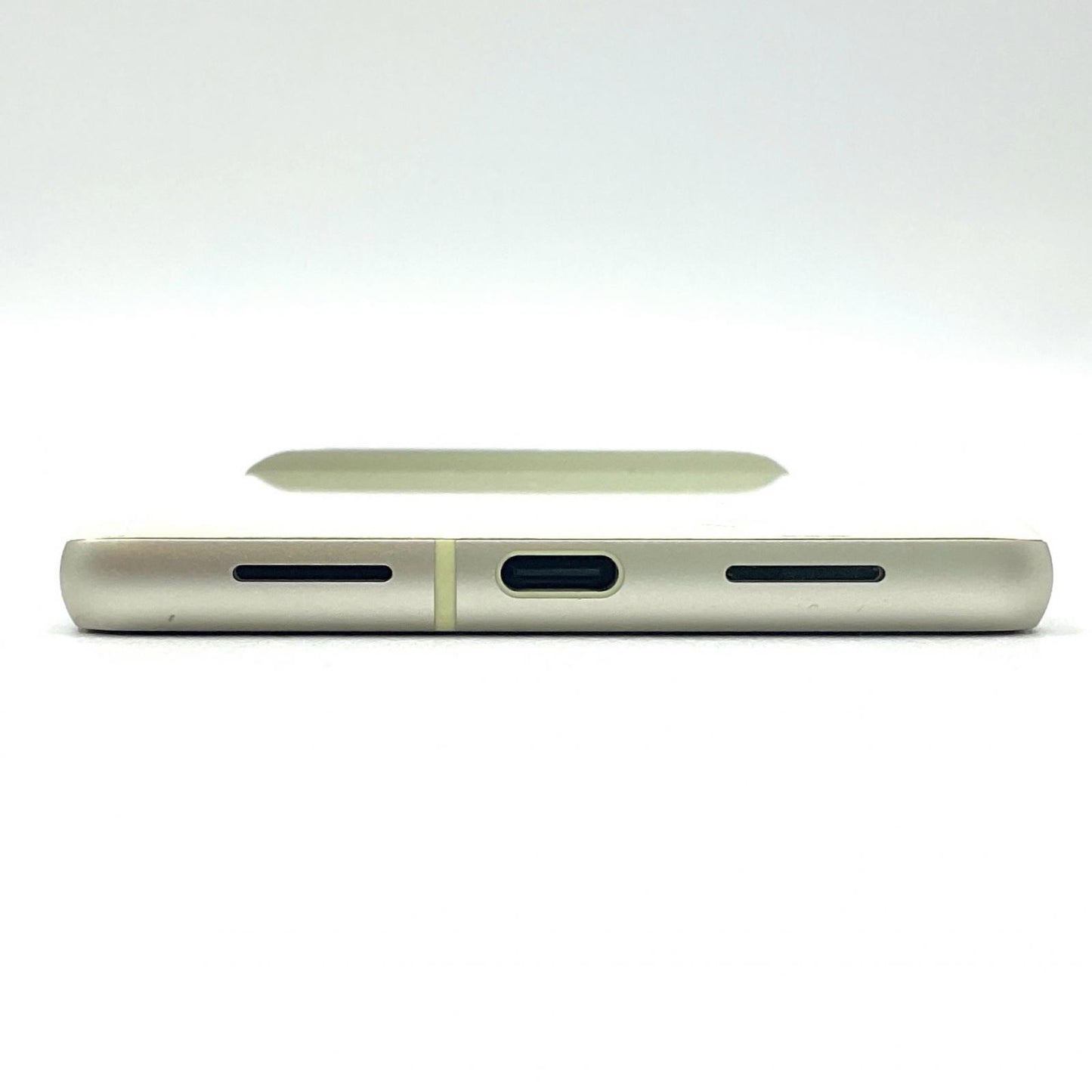 【全額返金保証】【最速発送】Google Pixel 7 128GB Lemongrass au G03Z5 白ロム 美品 動作確認済