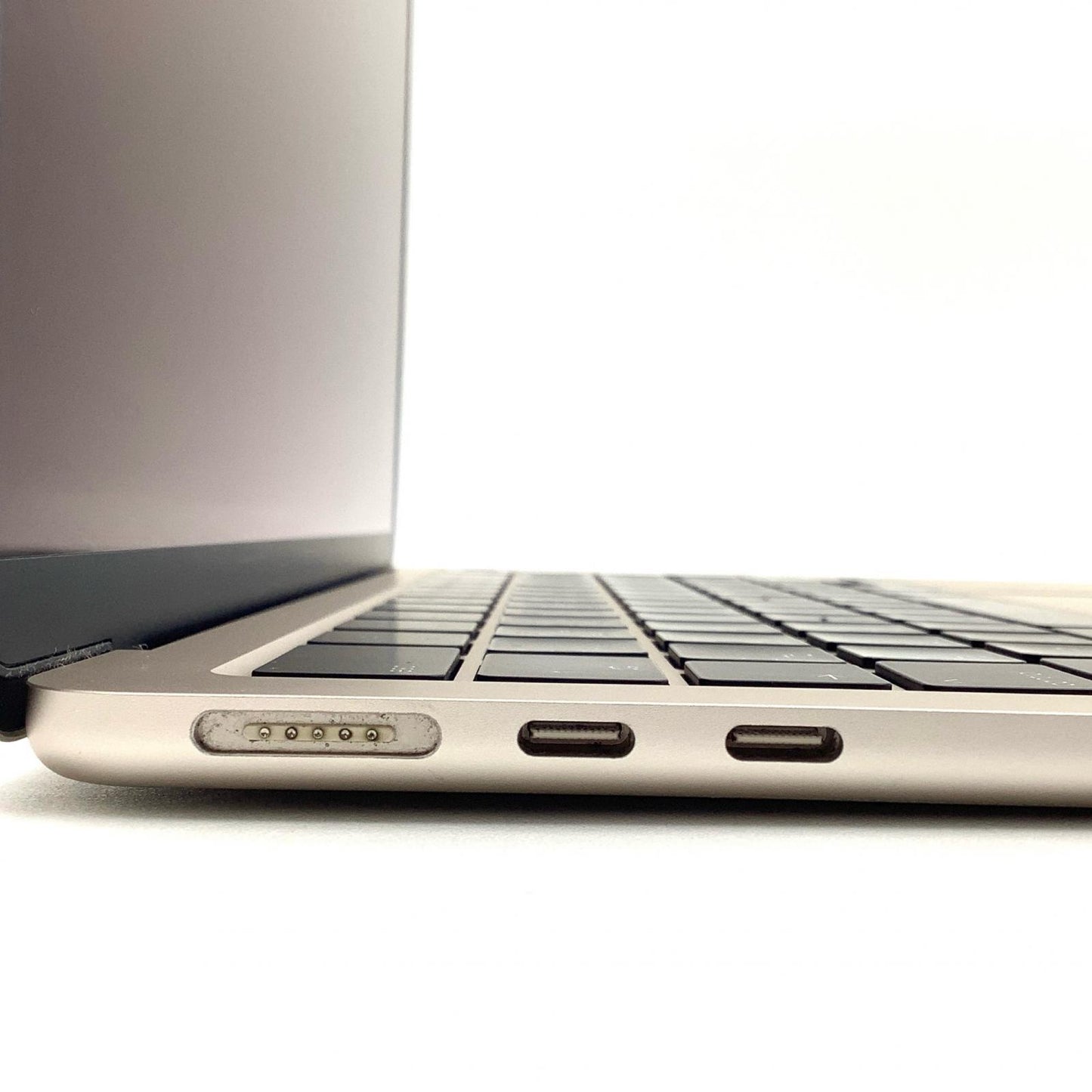 【全額返金保証】【最速発送】Apple MacBook Air 13.6インチ 2022 Apple M2 8GB SSD 512GB スターライト 97% 動作確認済