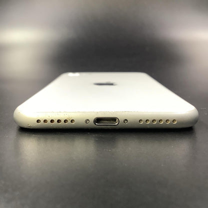 【全額返金保証】【最速発送】Apple iPhone iPhone SE（第2世代） 64GB ホワイト au 白ロム 動作確認済 75%