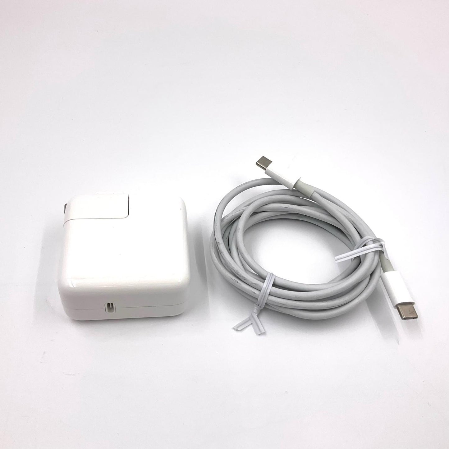 【全額返金保証】【最速発送】Apple MacBook Air 13.3インチ 2020 Apple M1 8GB SSD 256GB シルバー 89% 動作確認済