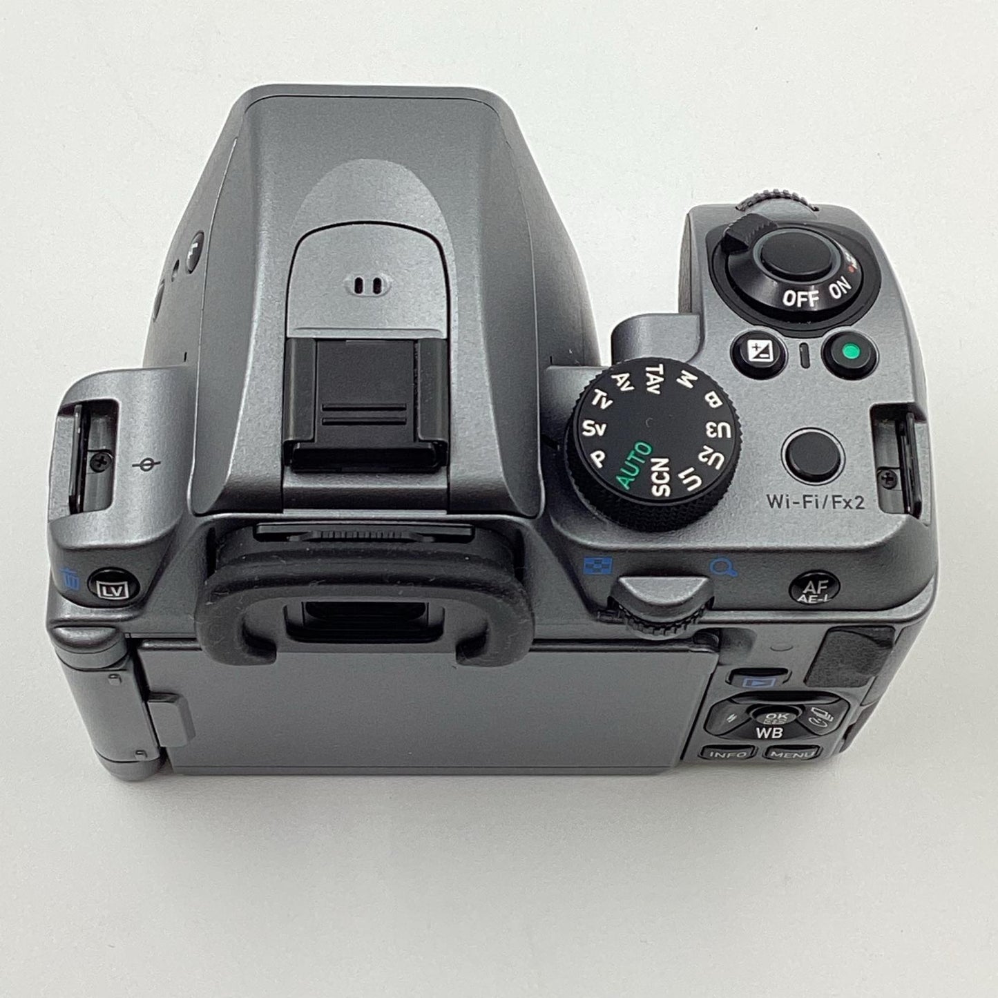 【全額返金保証】【最速発送】PENTAX デジタル一眼 K-70 ボディ シルバー 美品 動作確認済