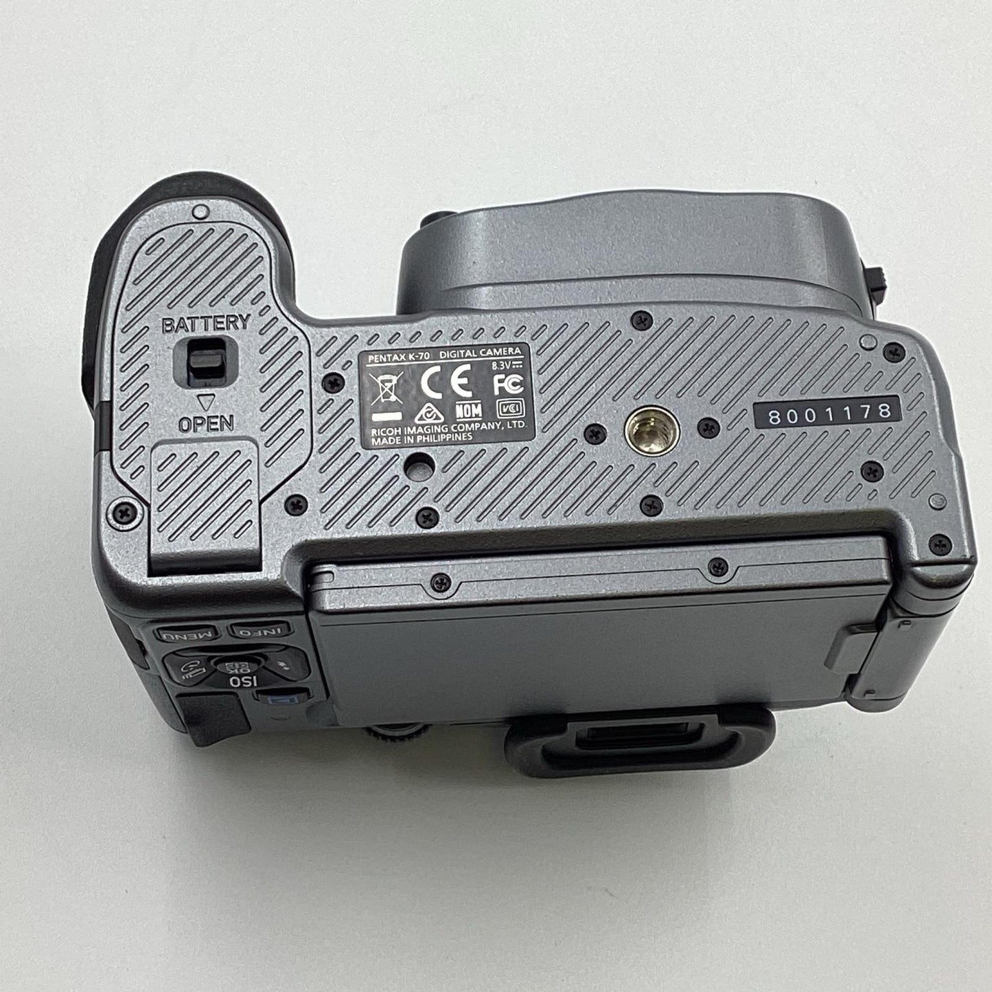 【全額返金保証】【最速発送】PENTAX デジタル一眼 K-70 ボディ シルバー 美品 動作確認済